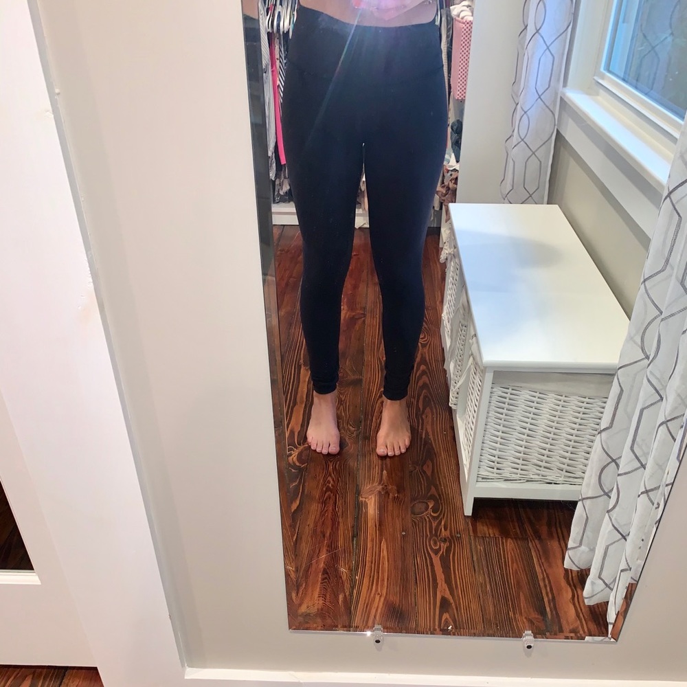 COPY - Lululemon black leggings